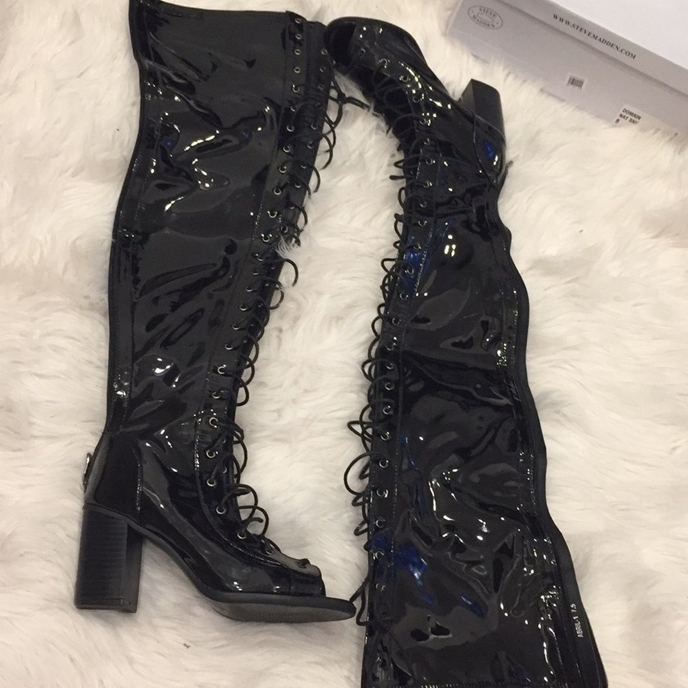 Open lace booties - Picture 2 of 4
